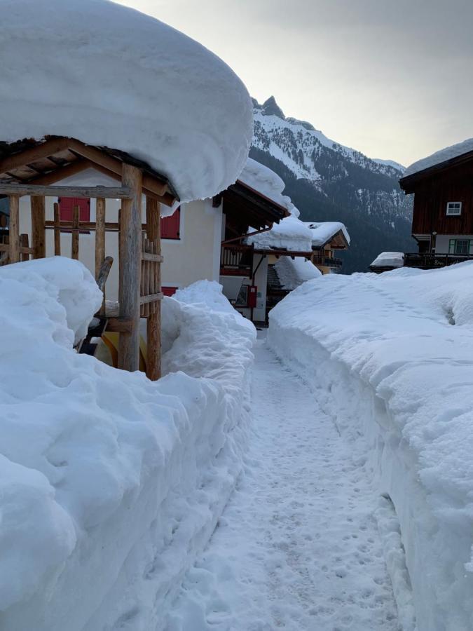 Appartamenti Chalet Orchidea Canazei Buitenkant foto