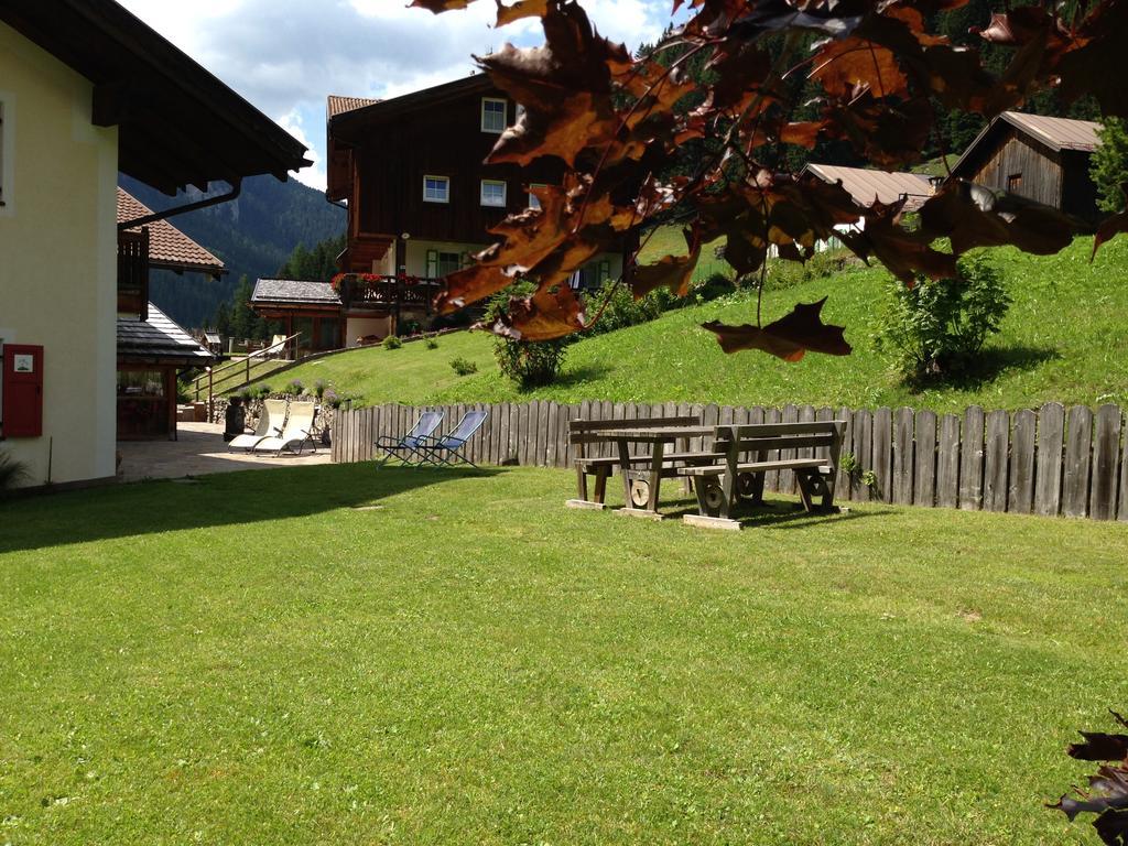 Appartamenti Chalet Orchidea Canazei Buitenkant foto
