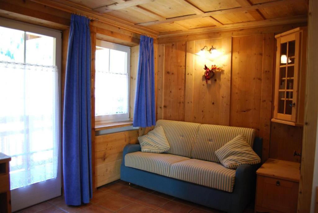 Appartamenti Chalet Orchidea Canazei Buitenkant foto