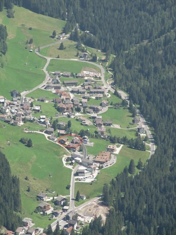 Appartamenti Chalet Orchidea Canazei Buitenkant foto